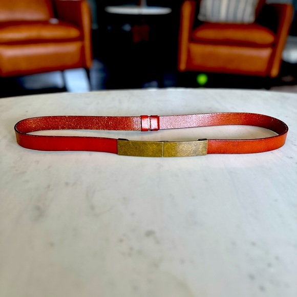 Vintage Accessories - Women's Cognac Brown Leather Belt with Bronzed Metal Clasp Adjustable